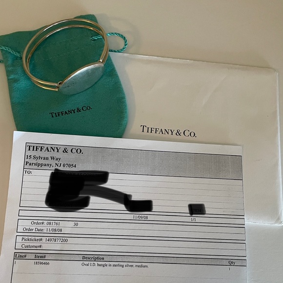 Tiffany & CO. Sterling Silver Oval ID Bangle, Medium Engravable initials - Picture 7 of 16